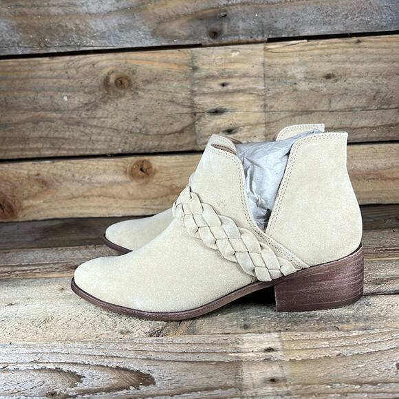 Kaanas Ra Western Bootie - Tan Suede Leather - 7 - New without box - Picture 1 of 8